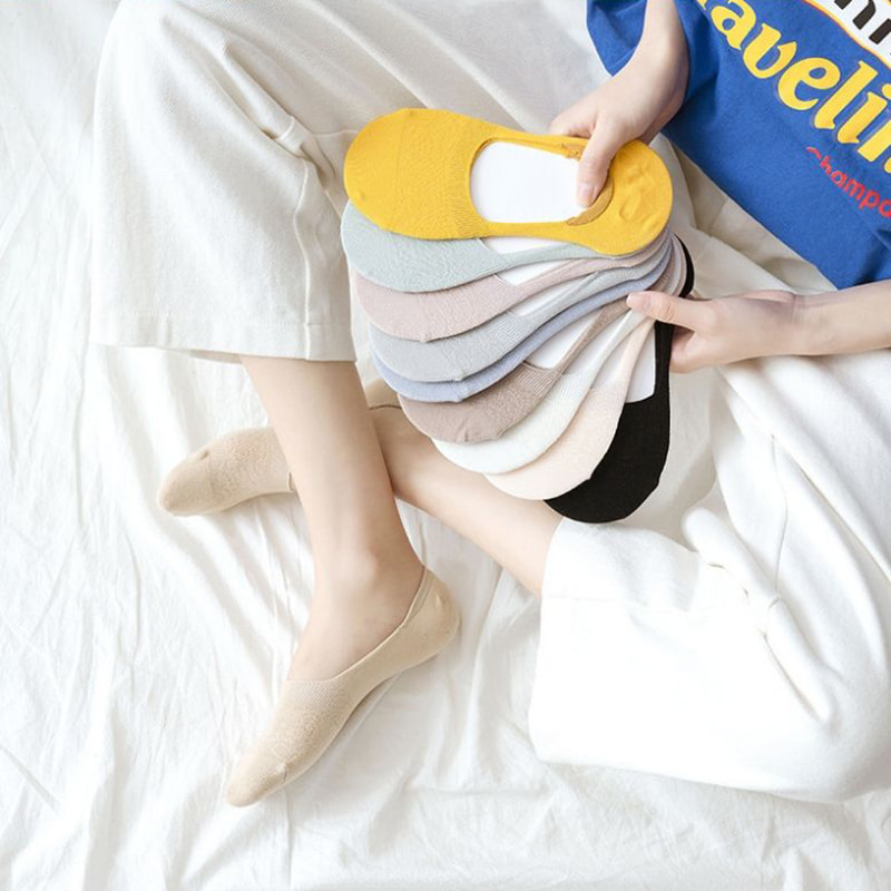 Egységes színű női csónak zokni sekély üreges zoknival Egységes színű női csónak zokni sekély üreges zoknival