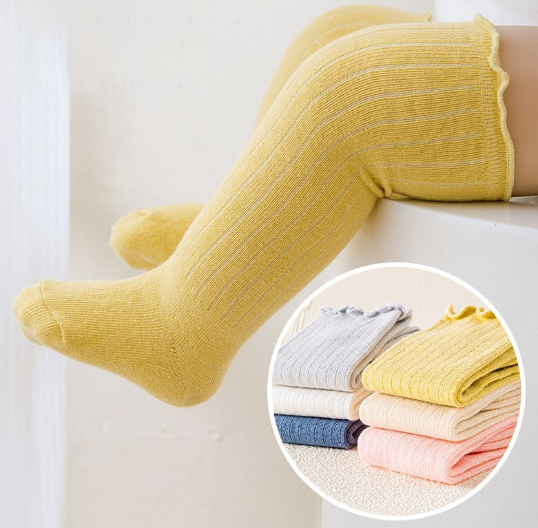 Tavaszi baba hosszú cső zokni tavaszi és őszi térdzsokok fekete gomba csipke újszülött zokni Tavaszi baba hosszú cső zokni tavaszi és őszi térdzsokok fekete gomba csipke újszülött zokni