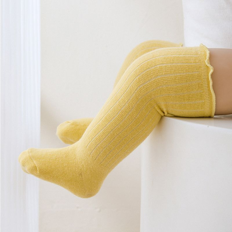 Tavaszi baba hosszú cső zokni tavaszi és őszi térdzsokok fekete gomba csipke újszülött zokni Tavaszi baba hosszú cső zokni tavaszi és őszi térdzsokok fekete gomba csipke újszülött zokni