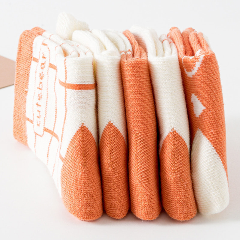 Lány zokni rajzfilm narancssárga nyúl közepes nagy gyermekek zokni Lány zokni rajzfilm narancssárga nyúl közepes nagy gyermekek zokni